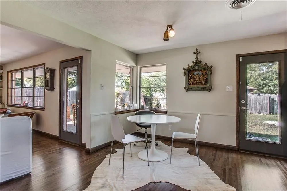 Local lawn mowing service experts serving Bay Saint Louis, MS - Foreman Coast Living