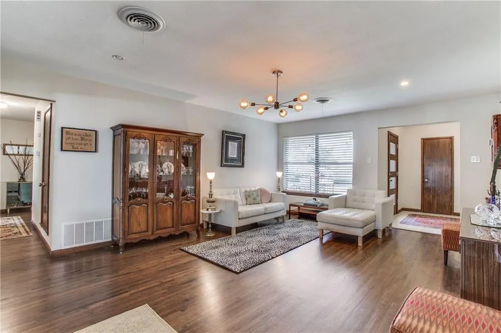 Reliable lawn care service with custom design in Bay Saint Louis, MS by Foreman Coast Living