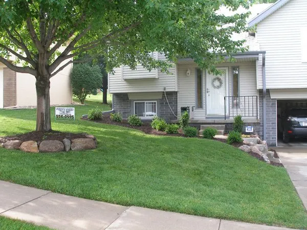 Expert yard maintenance in Omaha, NE by Forest Green Lawn & Landscaping