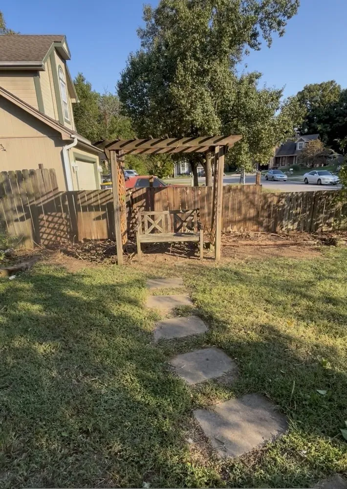 Affordable lawn mowing service experts serving Kansas City, MO - Forest Junk Removal