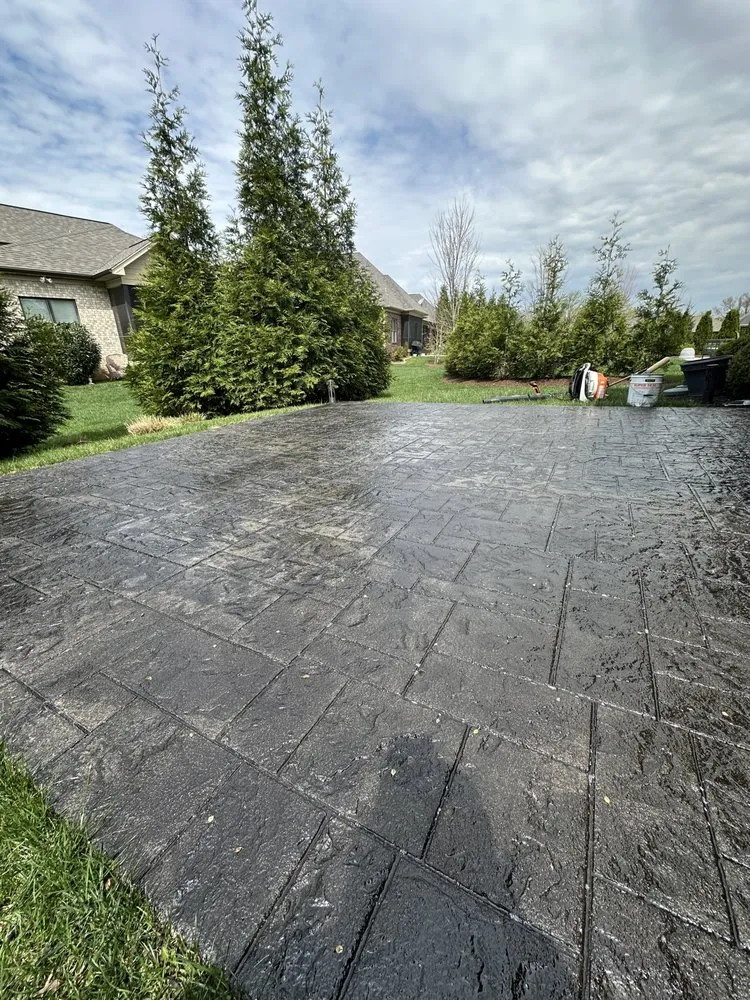 Local garden landscaping experts serving Louisville, KY - Forest Landscape