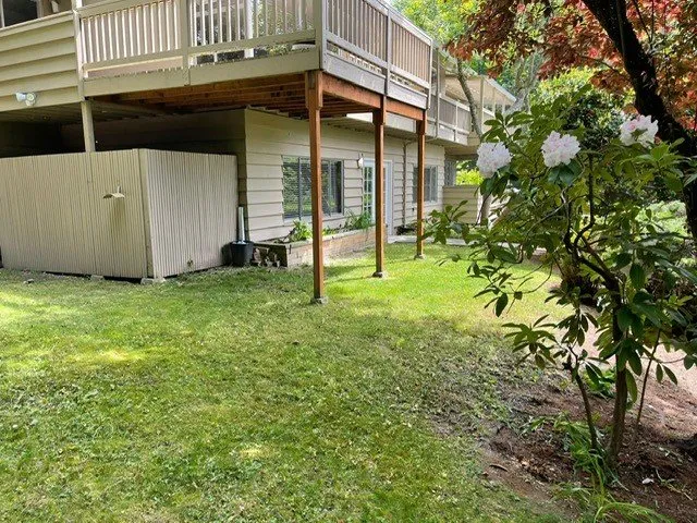 Top-rated lawn mowing service experts serving Lake Stevens, WA - Forest Lawn & Construction Care