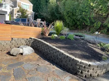 Professional garden landscaping in Lake Stevens, WA by Forest Lawn & Construction Care