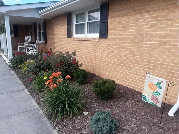 Professional lawn mowing service in Christiansburg, VA - Forest Park Landcare