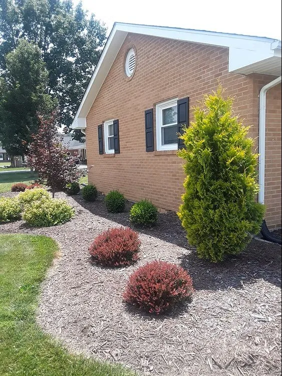 Custom garden landscaping in Christiansburg, VA by Forest Park Landcare