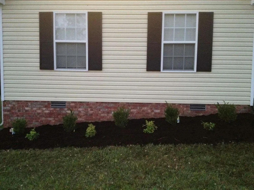 Professional garden landscaping experts serving Clarksville, TN - Forever Beautiful Landscapes