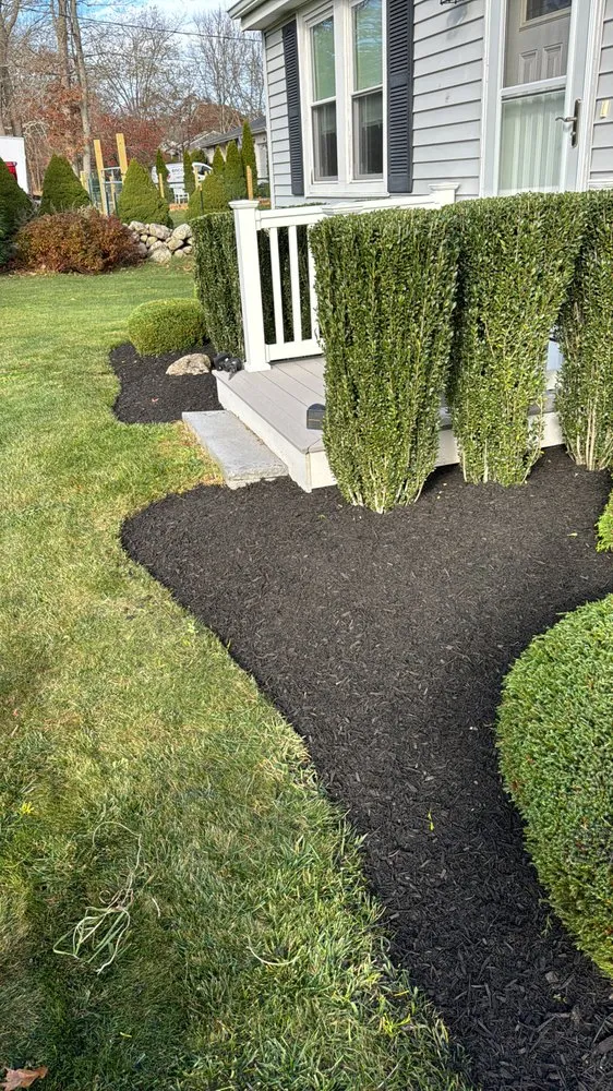 Top-rated yard maintenance for beautiful yards across Fall River, MA - Forever Green