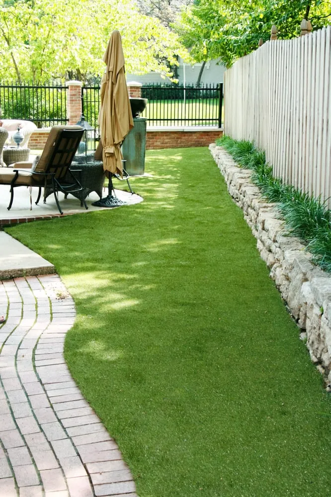 Local lawn care service in De Soto, KS - ForeverLawn Kansas City