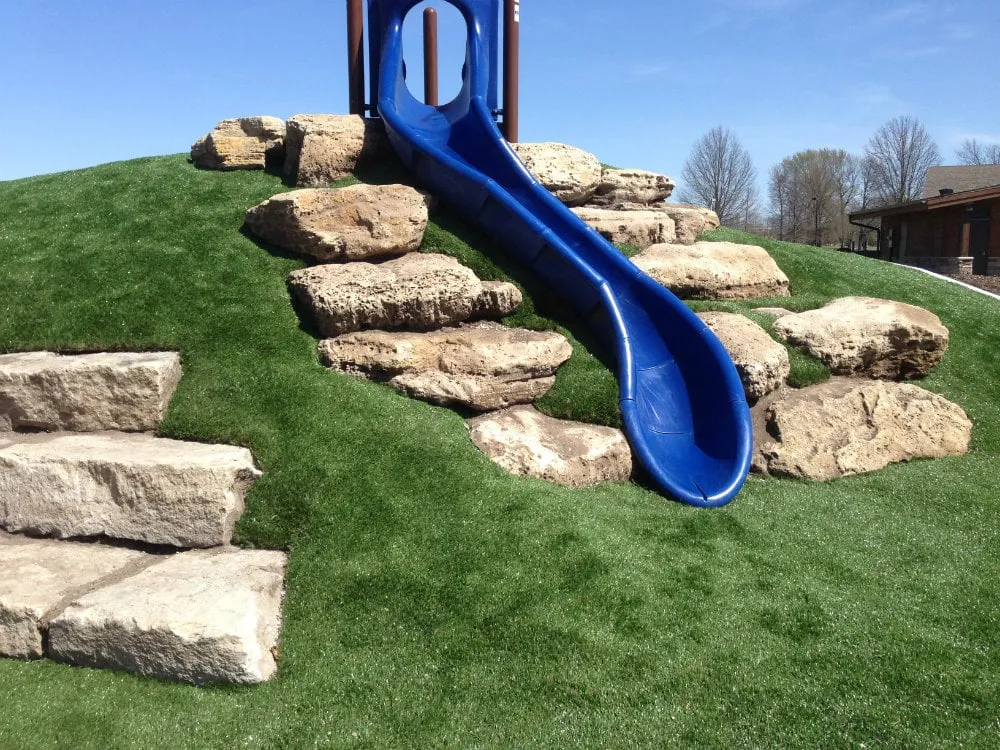 Custom lawn care service near you across De Soto, KS - ForeverLawn Kansas City