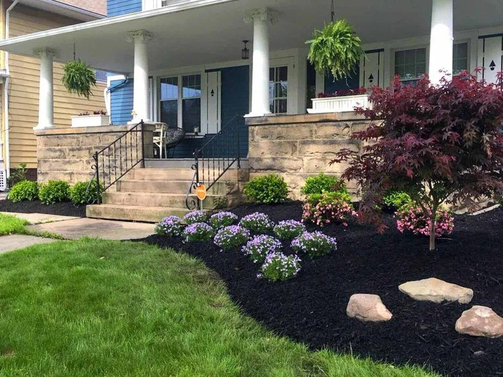 Top-rated lawn care service in Lakewood, OH by Forni Landscaping Arts