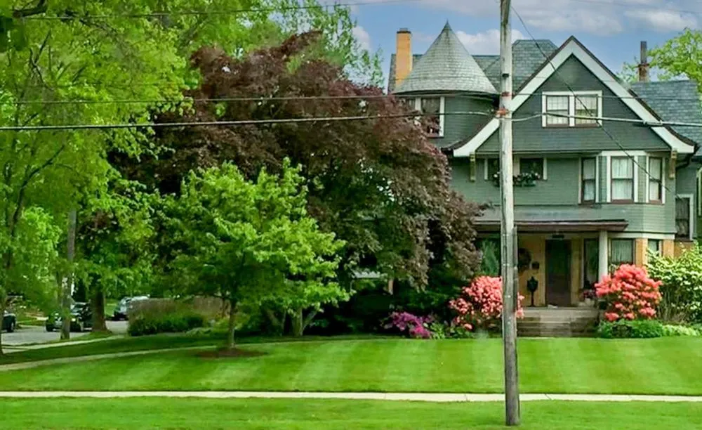 Trusted residential landscaping near you in Lakewood, OH by Forni Landscaping Arts