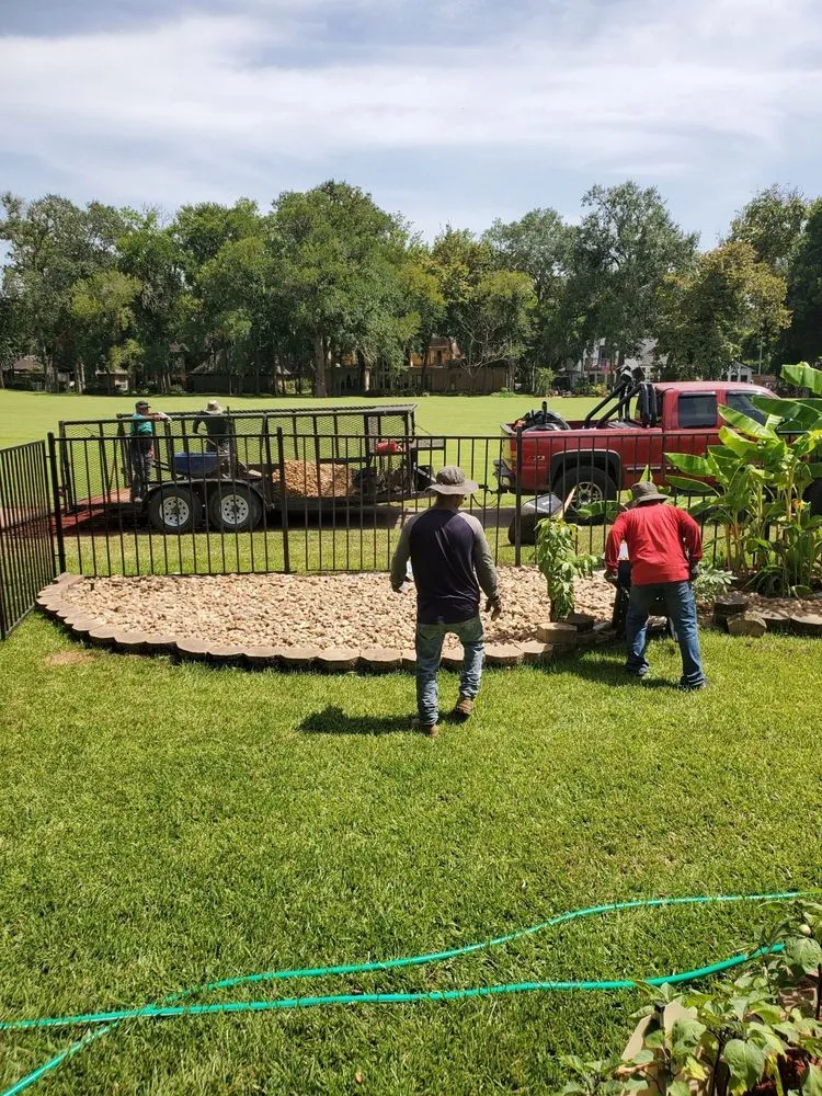 Local yard cleanup service for year-round maintenance in Rosharon, TX by Fort Bend Construction and Grounds
