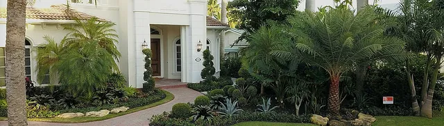 Custom lawn care service in Fort Lauderdale, FL by Fort Lauderdale Landscaping