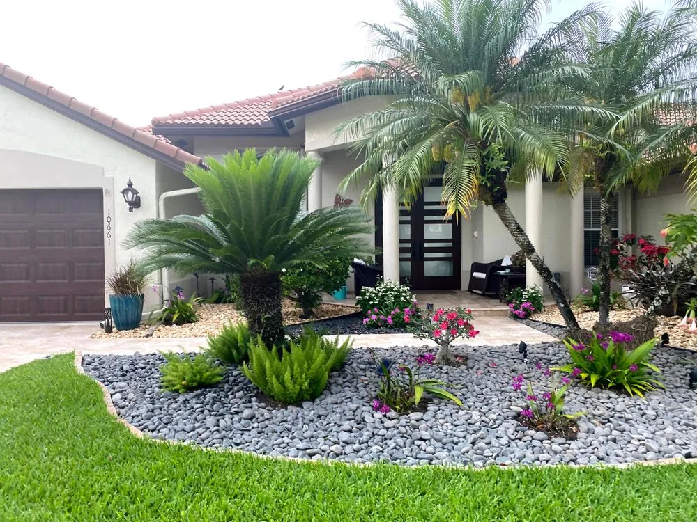 Affordable garden landscaping in Fort Myers, FL by Fort Myers Lawncare
