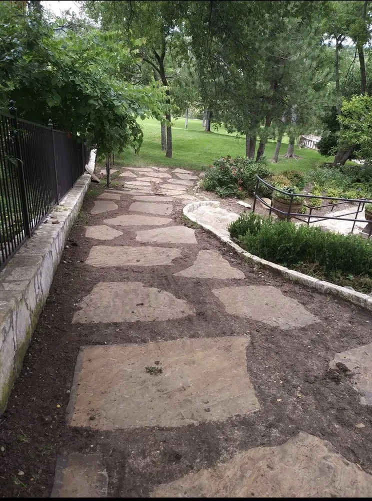 Top-rated yard maintenance experts serving Fort Worth, TX - Fort Worth Custom Landscaping
