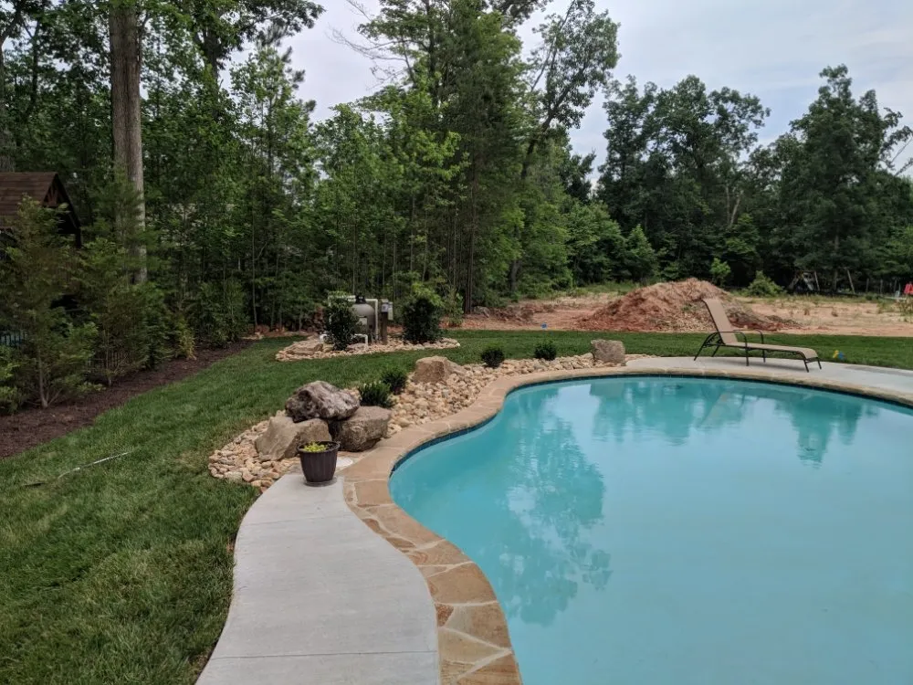 Professional garden landscaping experts serving Mt Holly, NC - Fortner Landscapes
