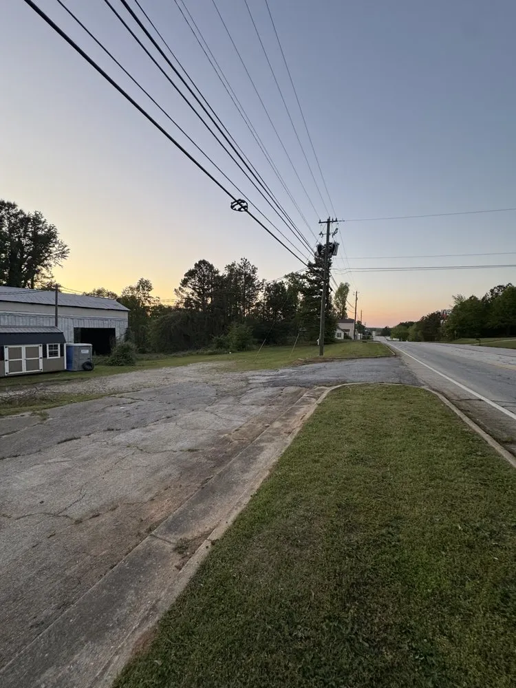 Affordable outdoor landscaping experts serving Elberton, GA - Fortson Deluxe