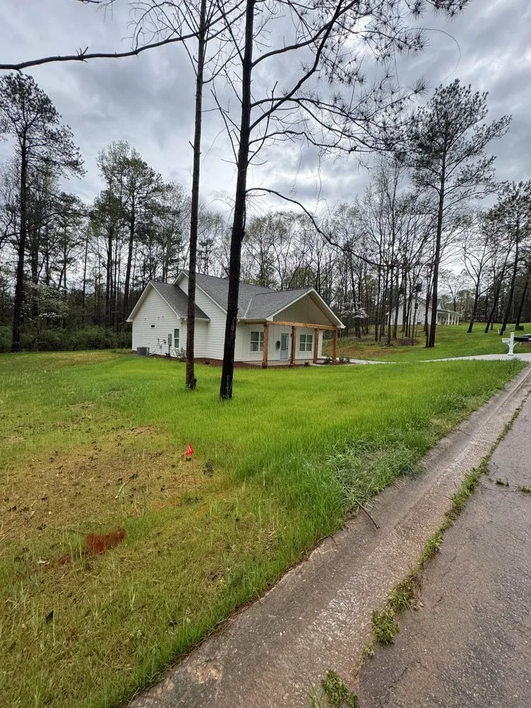 Local garden landscaping with custom design across Elberton, GA - Fortson Deluxe