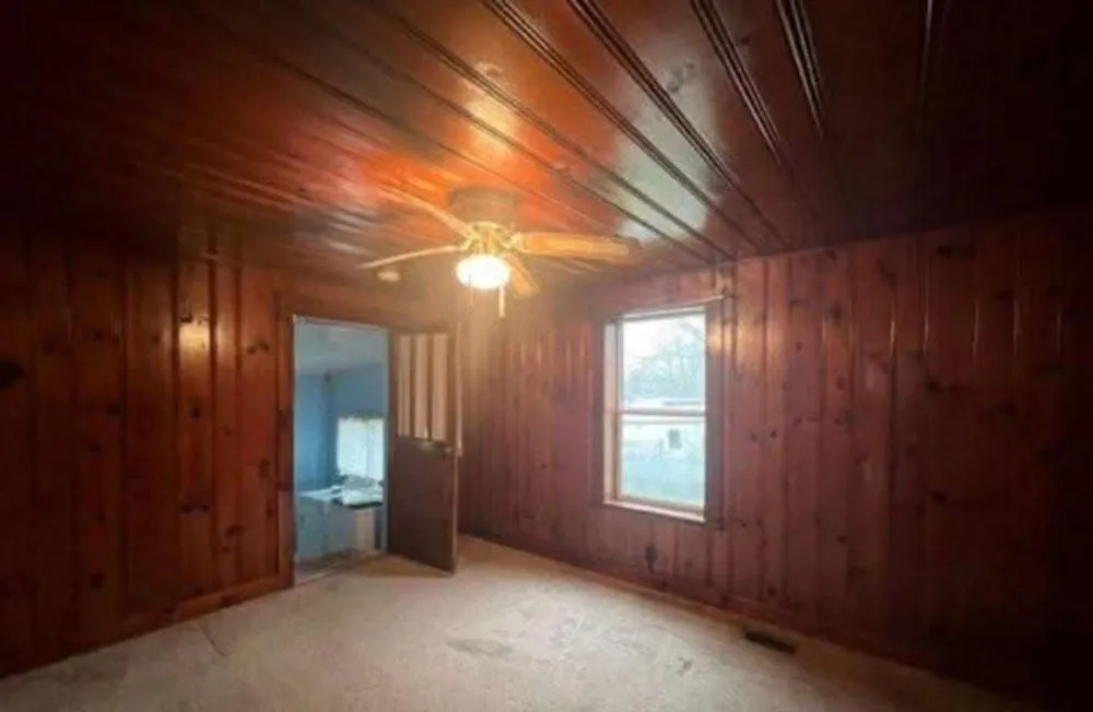 Trusted yard cleanup service for homes across Seymour, TN - Fosters Flooring Services