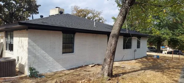 Foster's Lawn Care Logo