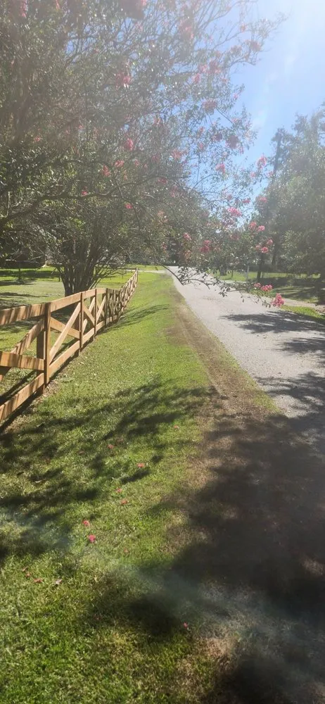 Top-rated yard maintenance experts serving Mobile, AL - Foster's Lawncare