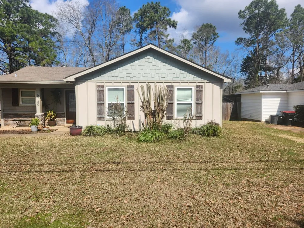 Professional lawn mowing service in Mobile, AL - Foster's Lawncare