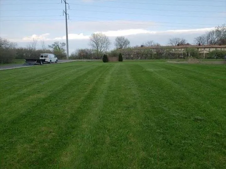 Local lawn care service experts serving Peoria, IL - Foster's Pro-Lawn & Snow Removal