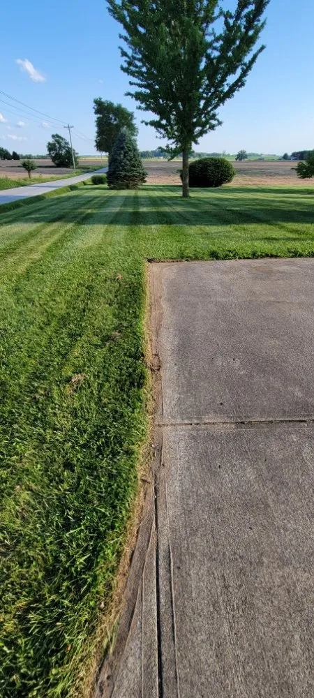 Expert lawn mowing service in Hardinsburg, IN - Four J Lawn Care