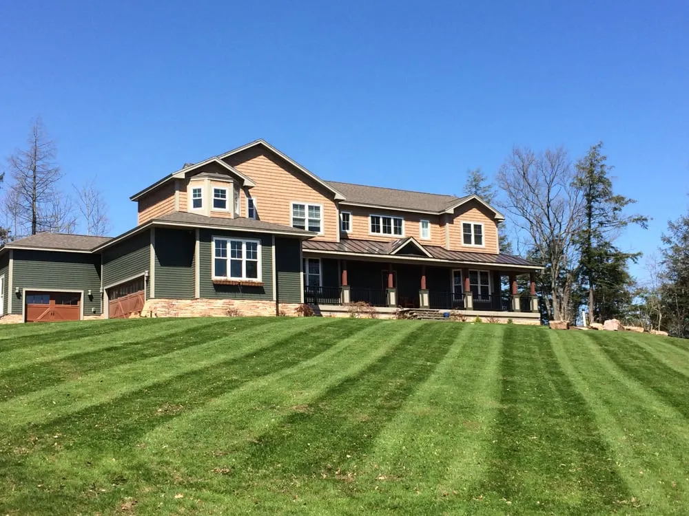 Trusted garden landscaping for beautiful yards in Saint Albans City, VT by Four Leaf Landscaping