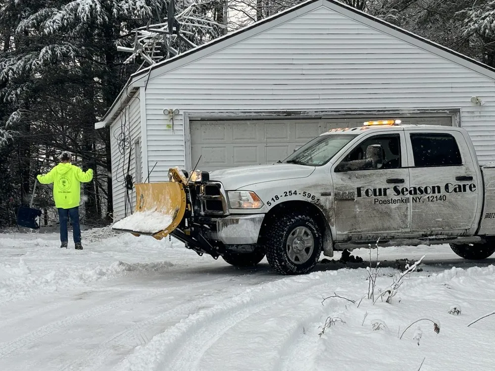 Custom lawn care service experts serving Poestenkill, NY - Four Season Care