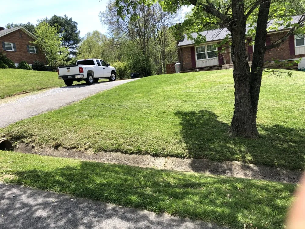 Local outdoor landscaping in Lynchburg, VA - Four Season Lawn Care And More