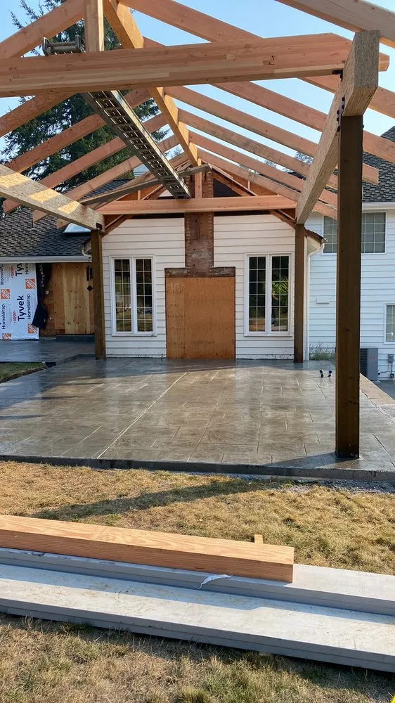 Expert outdoor landscaping experts serving Renton, WA - Four Seasons C&L