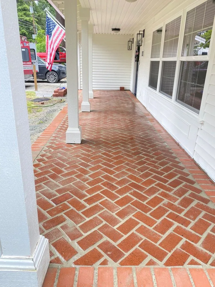 Professional outdoor landscaping for residential properties in Renton, WA by Four Seasons C&L