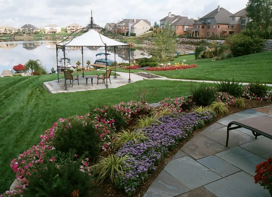 Expert landscaping services in Oak Park, MI - Four Seasons Garden Center