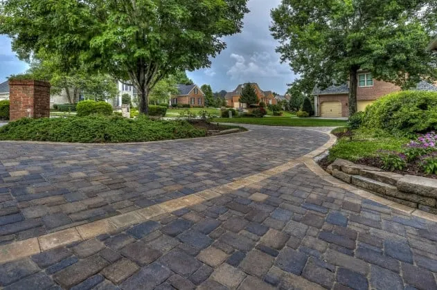 Local yard maintenance experts serving Knoxville, TN - Four Seasons Grounds Management