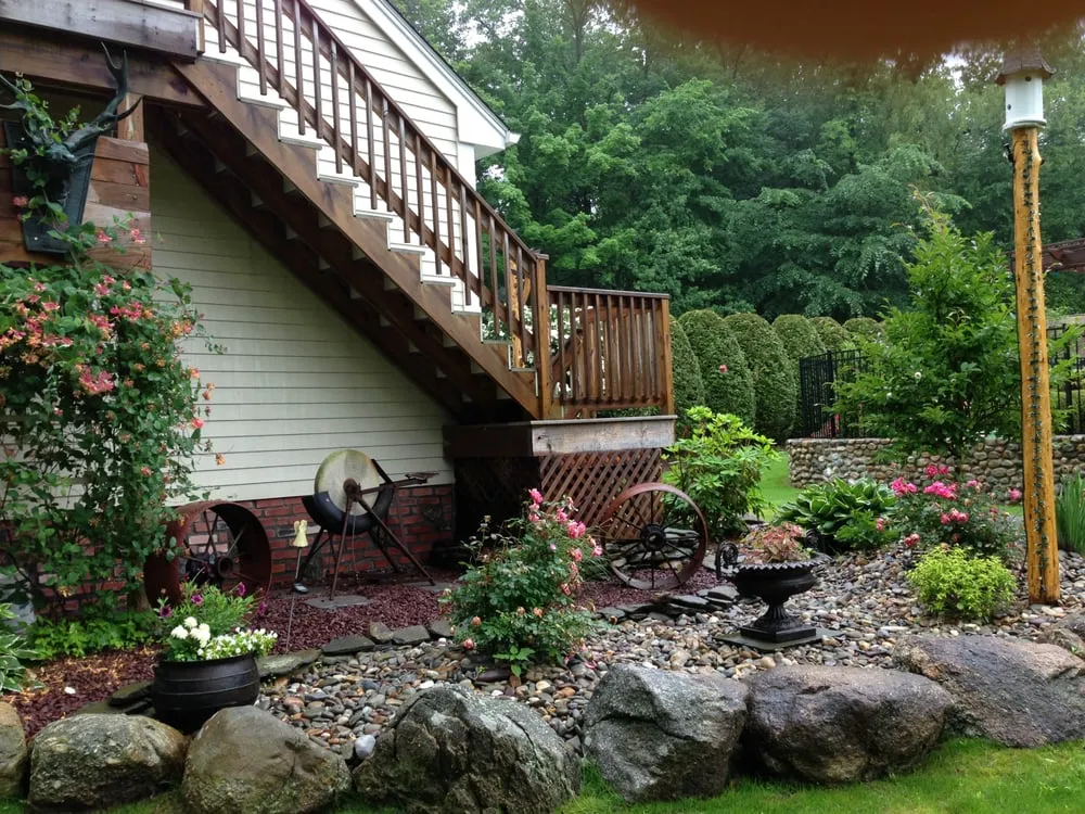 Custom landscape installation experts serving Fairfield, CT - Four Seasons Landscape and Fence
