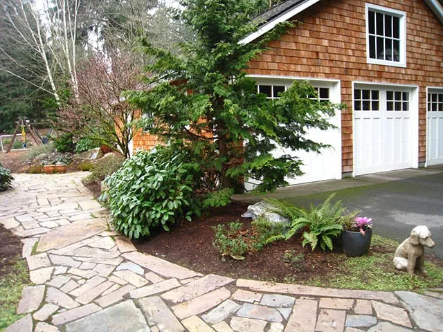 Local lawn care service with custom design in Woodinville, WA by Four Seasons Landscape Construction and Lawn Care