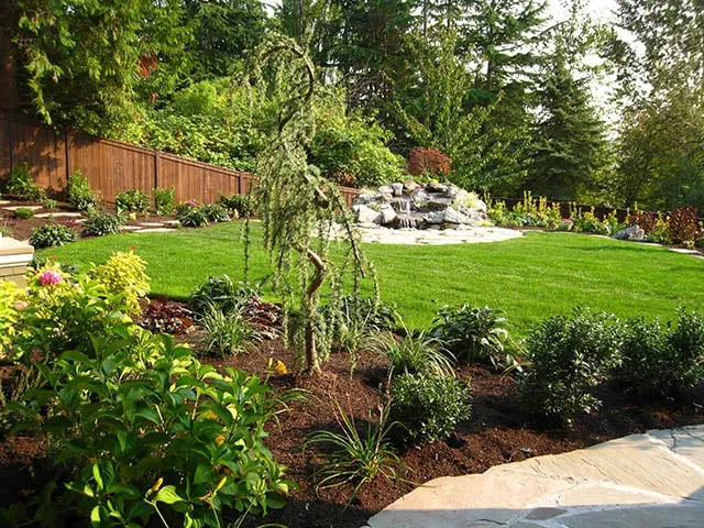 Custom outdoor landscaping in Woodinville, WA - Four Seasons Landscape Construction and Lawn Care