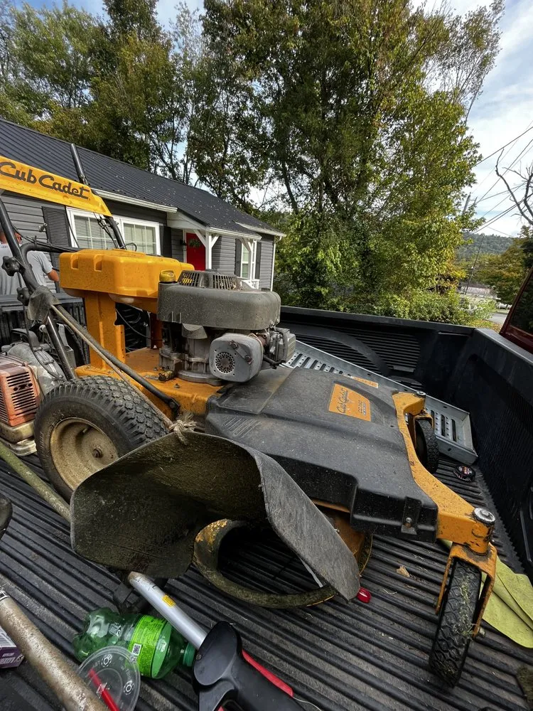 Top-rated lawn care service in Maynardville, TN - Four Seasons Landscaping