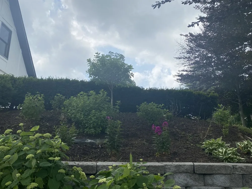 Top-rated yard maintenance for homes in Valparaiso, IN by Four Seasons Landscaping Nursery