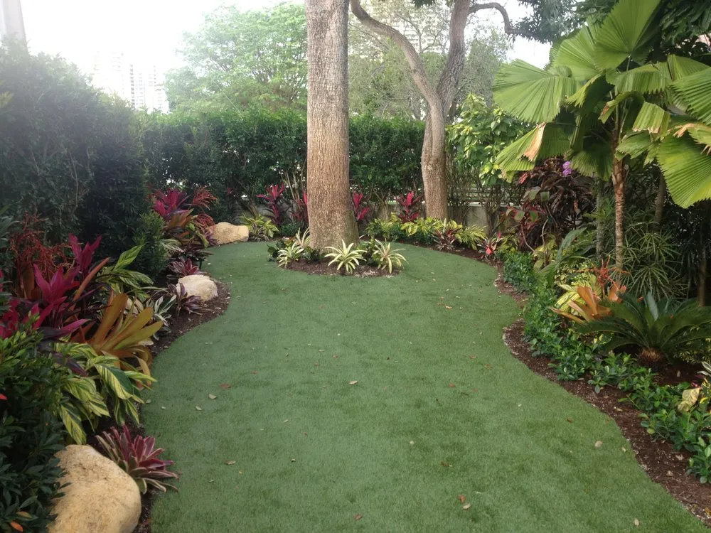 Local yard maintenance experts serving Fort Lauderdale, FL - Four Seasons Lawn & Landscape
