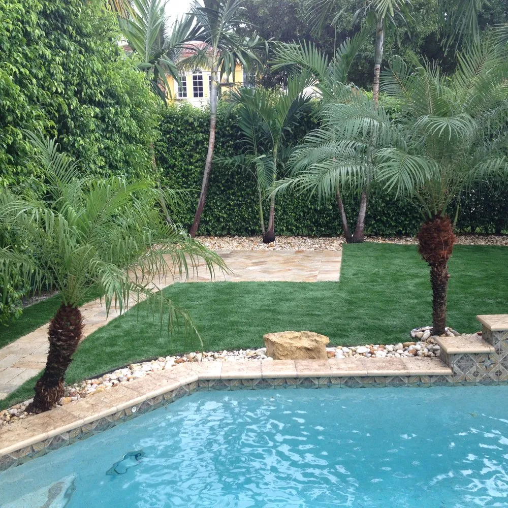 Reliable yard cleanup service in Fort Lauderdale, FL - Four Seasons Lawn & Landscape