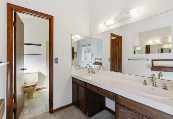 Four Seasons Ready Construction Logo