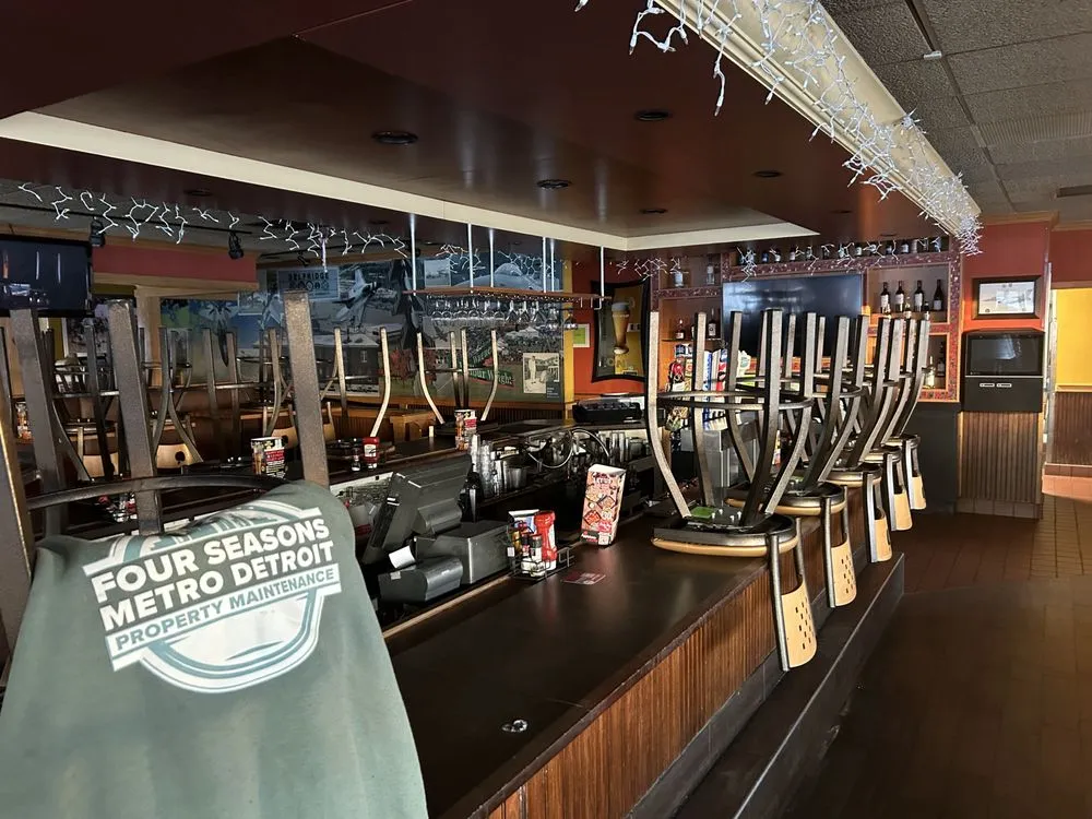 Expert garden landscaping in Warren, MI - Four Seasons