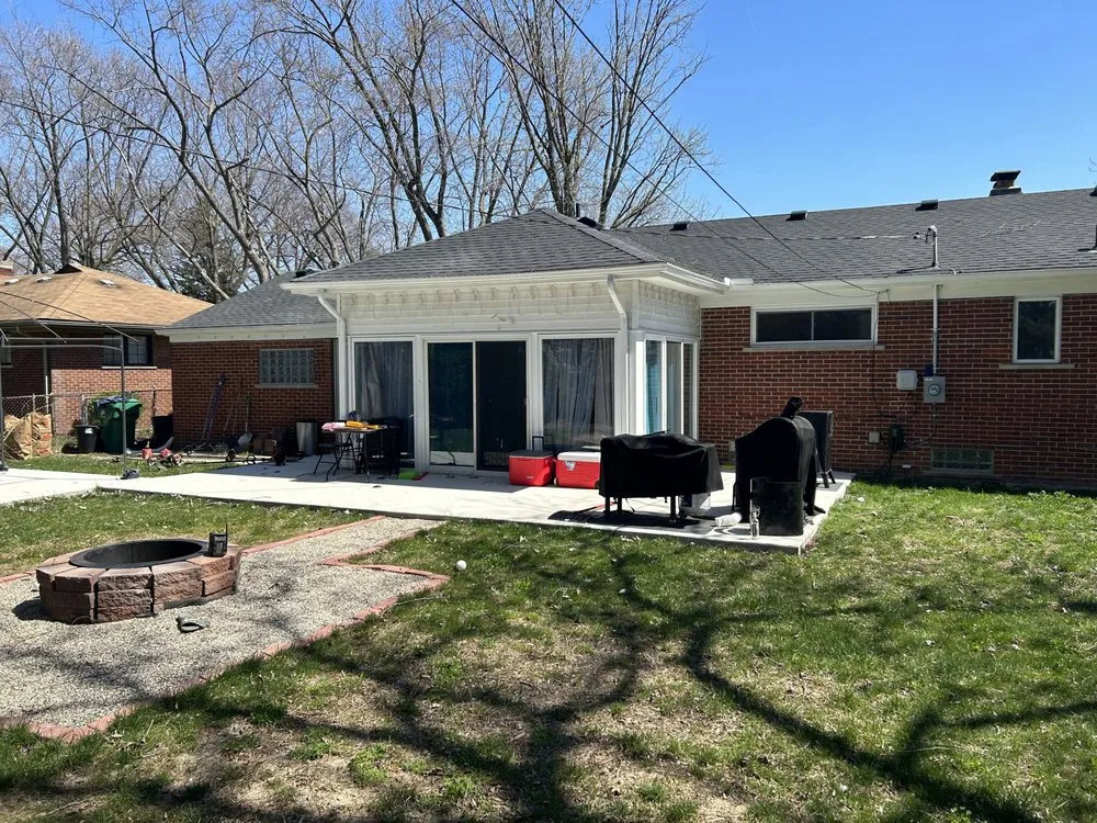 Top-rated lawn care service in Warren, MI - Four Seasons