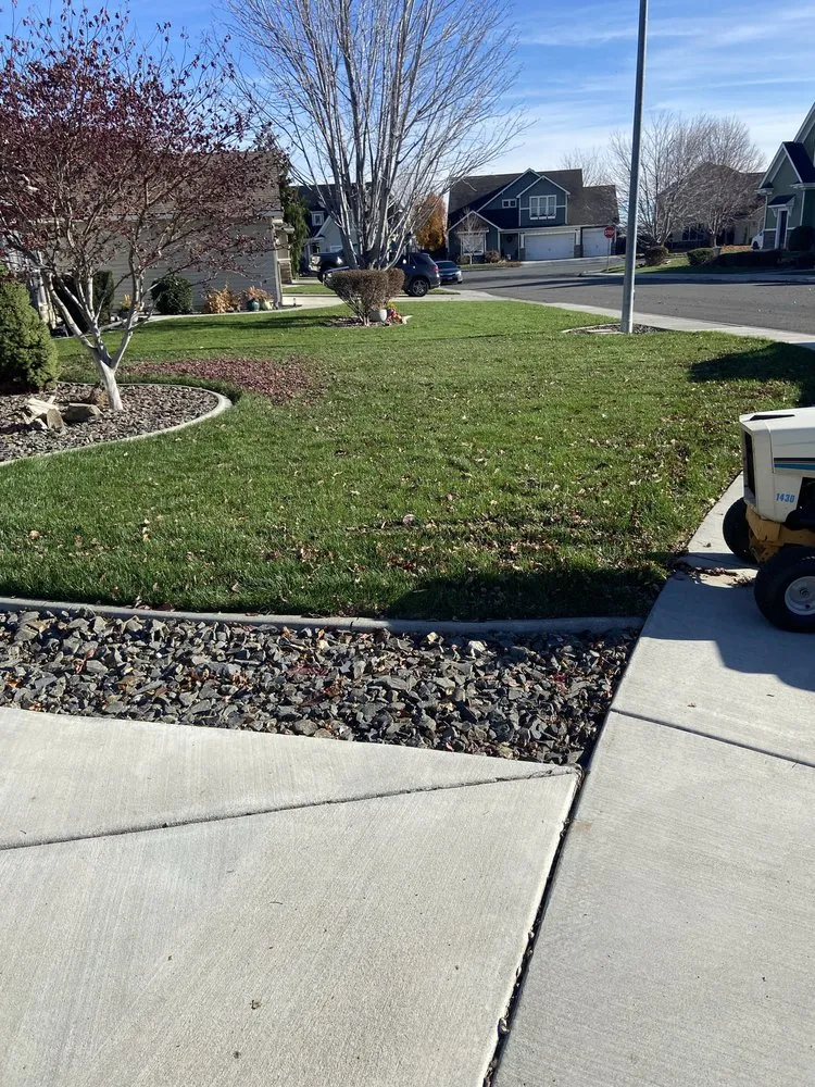 Affordable lawn care service in Pasco, WA by Four Seasons Yard Care