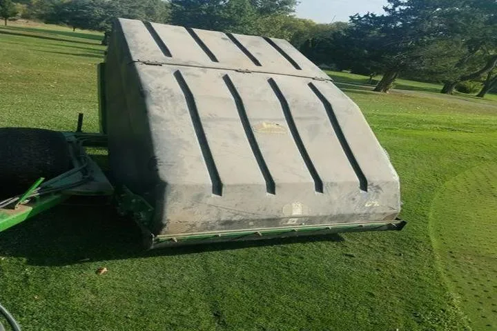 Affordable yard cleanup service in Pella, IA by Four Seasons Yard Care