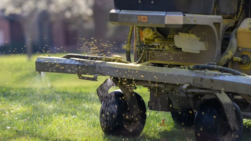 Local lawn care service experts serving Wichita, KS - Four Star Lawn Care