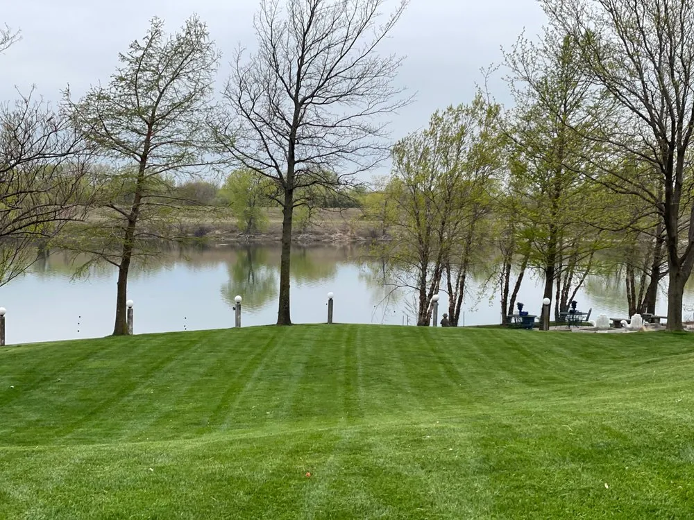 Trusted lawn mowing service in Wichita, KS - Four Star Lawn Care