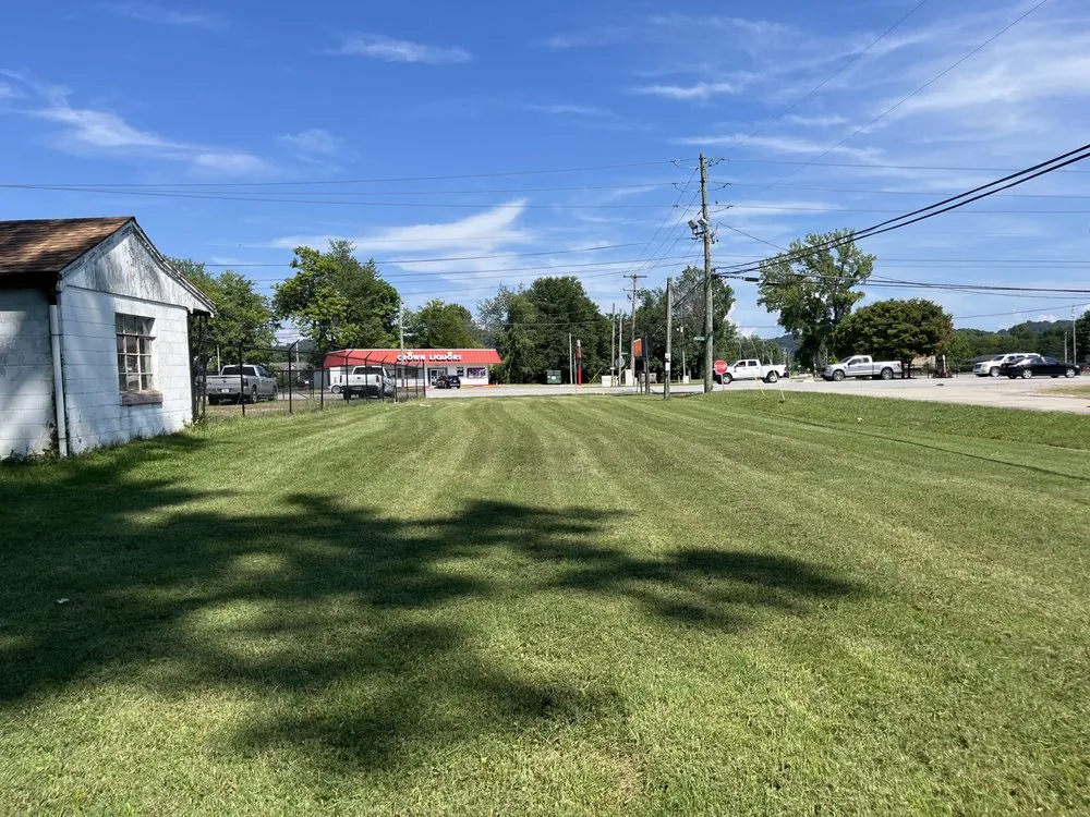 Top-rated outdoor landscaping in Jeffersonville, IN by Fowler’s Lawn